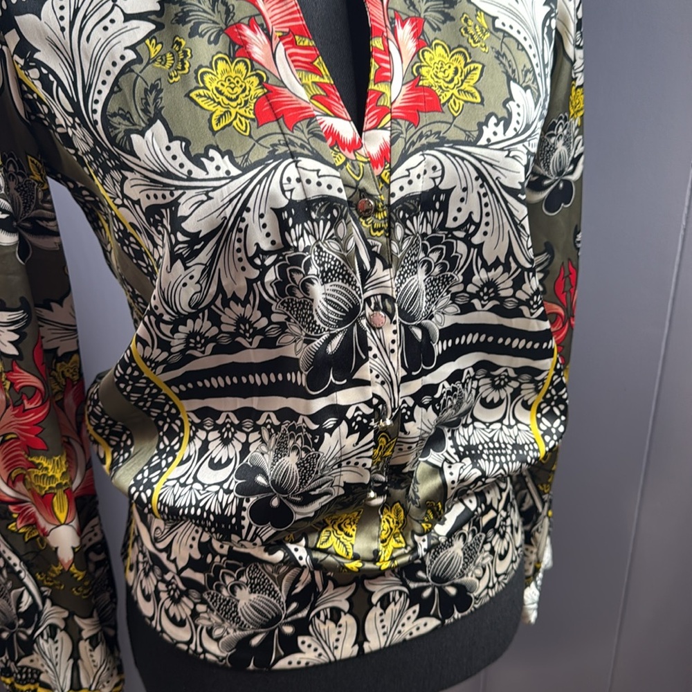 bebe pattern blouse - Picture 2 of 6